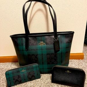 Coach handbag with matching wallet and cosmetic bag